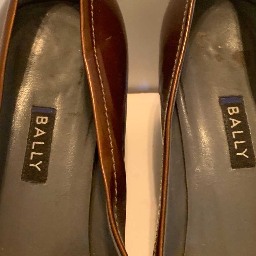 BALLY VINTAGE Brown PATENT TAK Kitten HEEL 8.5M - image 4