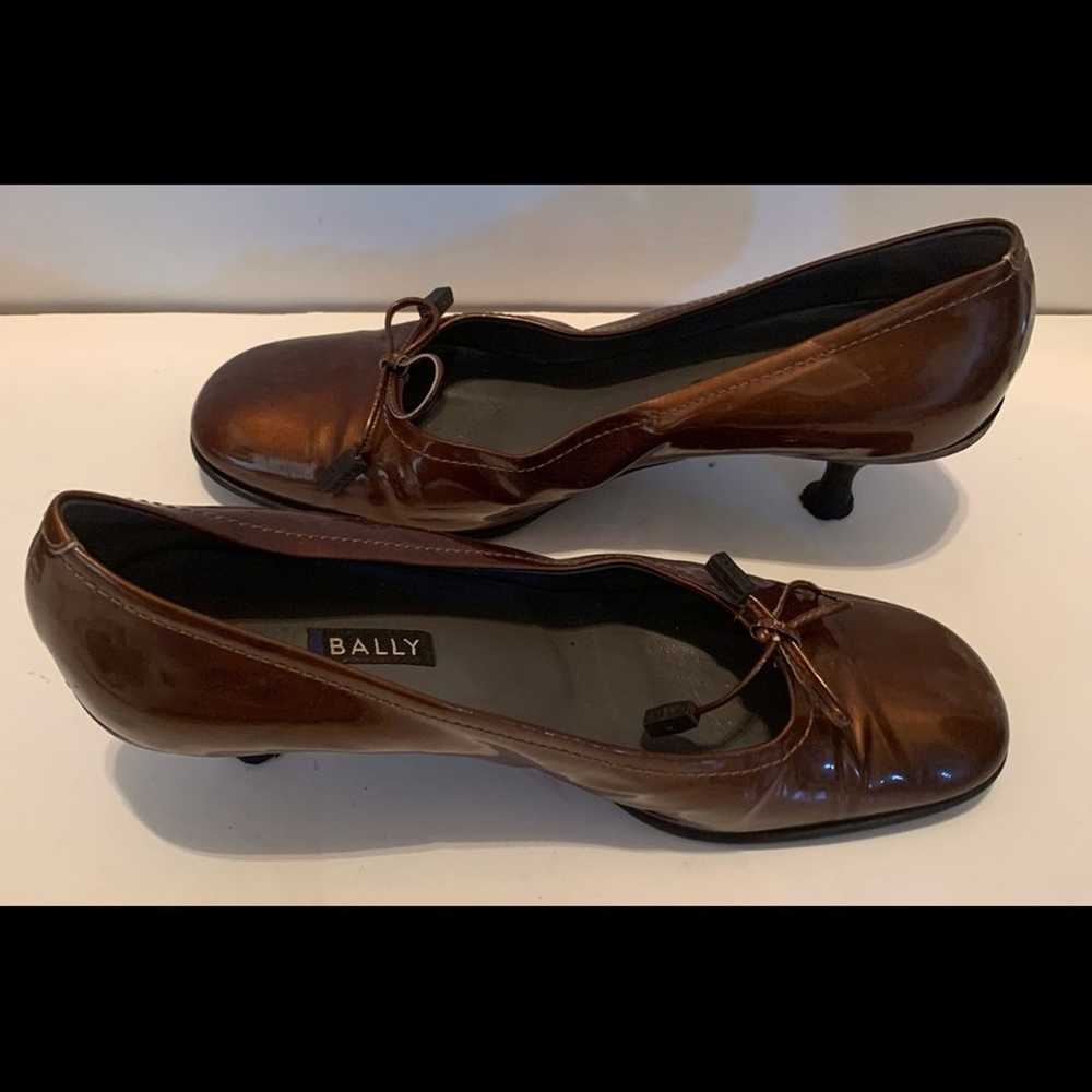 BALLY VINTAGE Brown PATENT TAK Kitten HEEL 8.5M - image 6