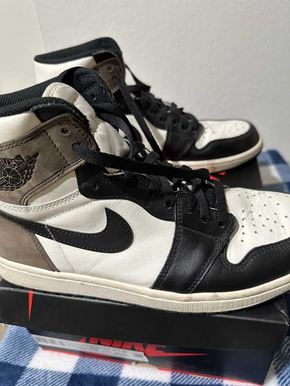 Jordan Brand × Nike Jordan 1 Mocha - image 3