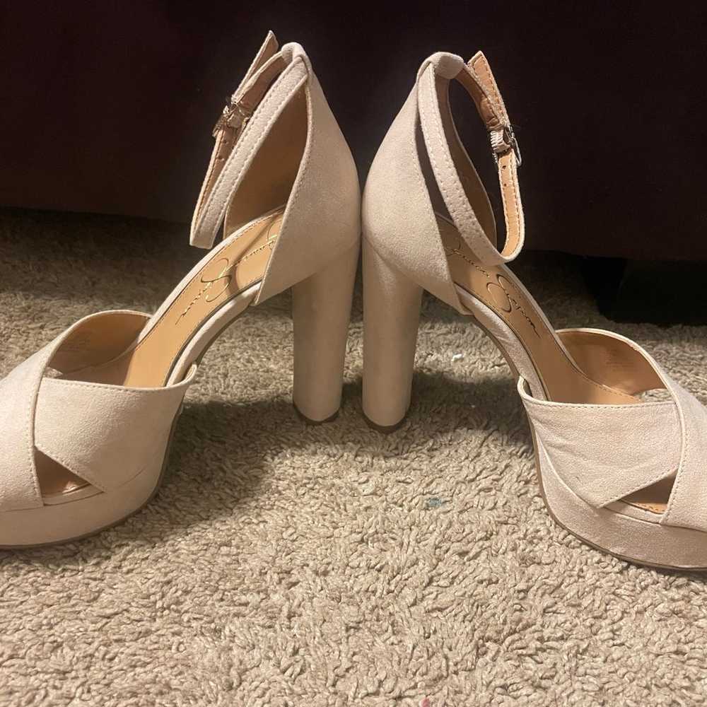 Jessica Simpson microsuede beige heels size 7 - image 4