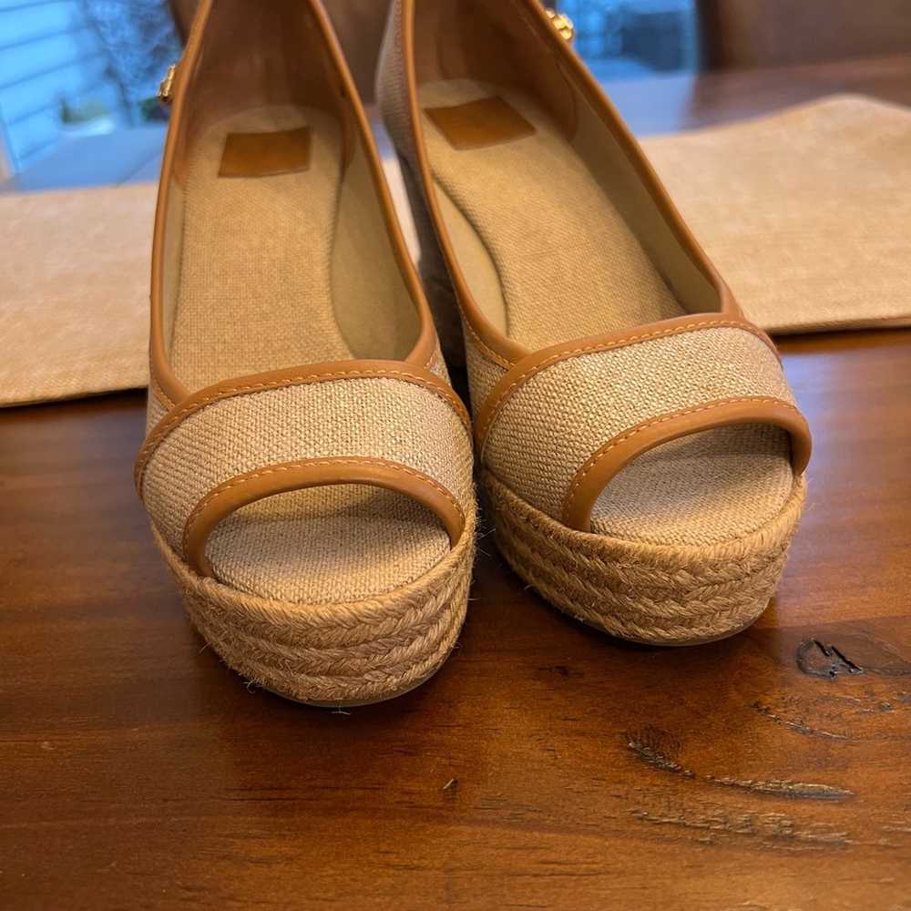 Tory Burch Majorca 85mm Wedge - image 10