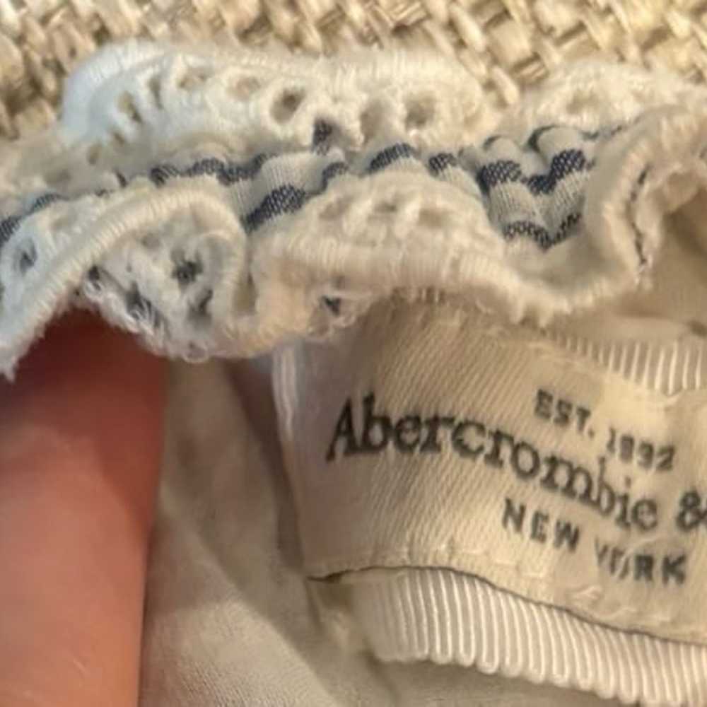 Abercrombie and Fitch White and Blue Cotton Eyele… - image 4