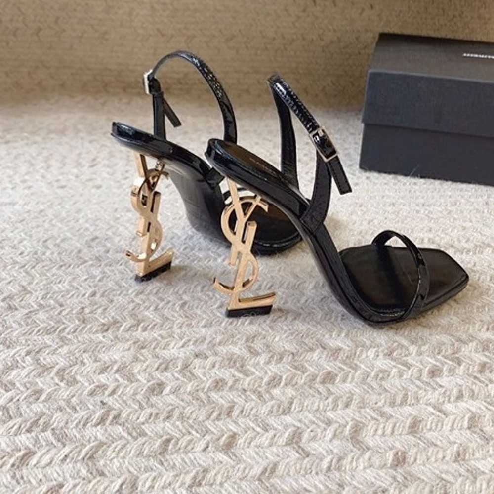 Heels 39 - image 2