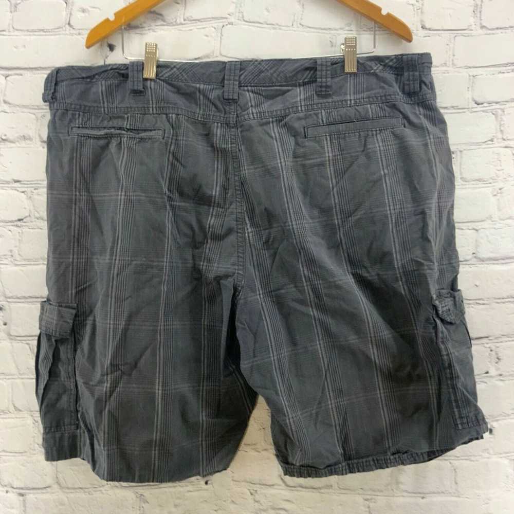 Wrangler Dark Gray Plaid Print Cargo Shorts for M… - image 3