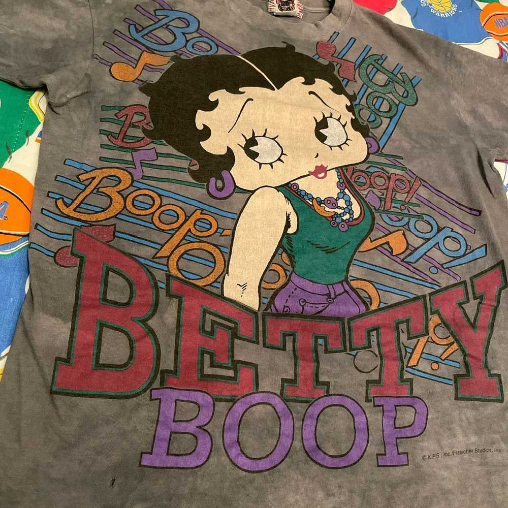 Tee Shirt × Very Rare × Vintage Vintage 90s Betty… - image 3