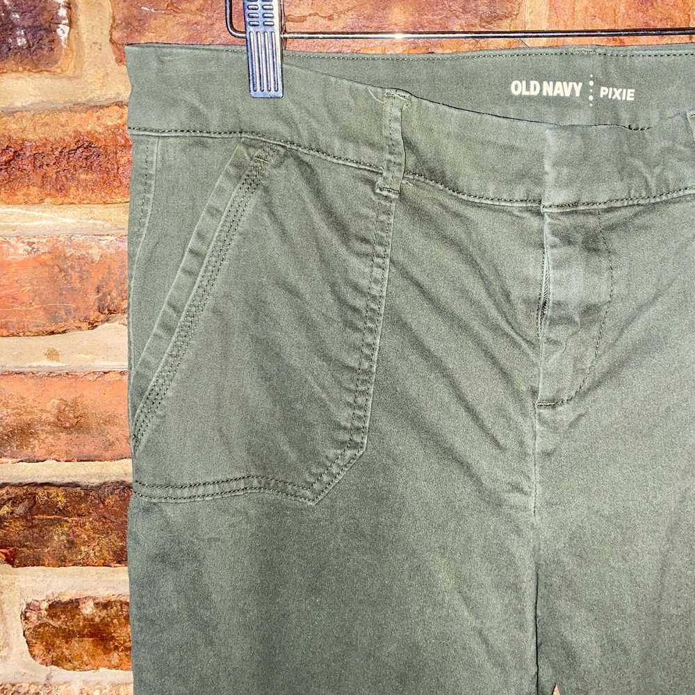 Old Navy Old Navy Pine Green Pixie Slim Fit Cropp… - image 3