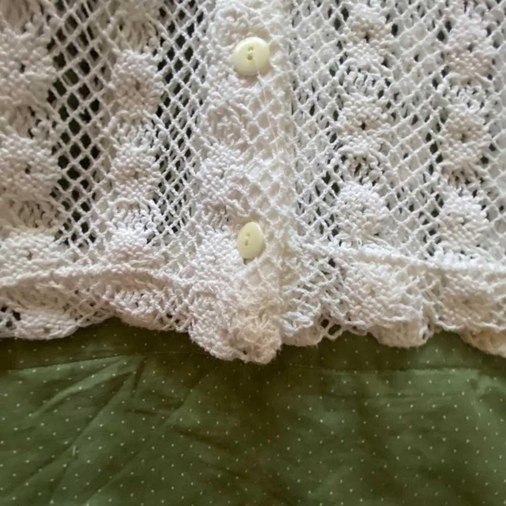 Vintage White Crochet Sleeveless Button-Down Vest… - image 4