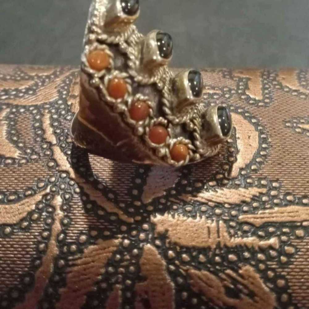 925 Sterling Silver Coral and Onyx Ring Size 6 - image 2