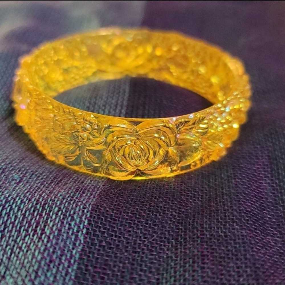 Carved Floral & Crystal Lucite Bangle Bracelets ¤ - image 3