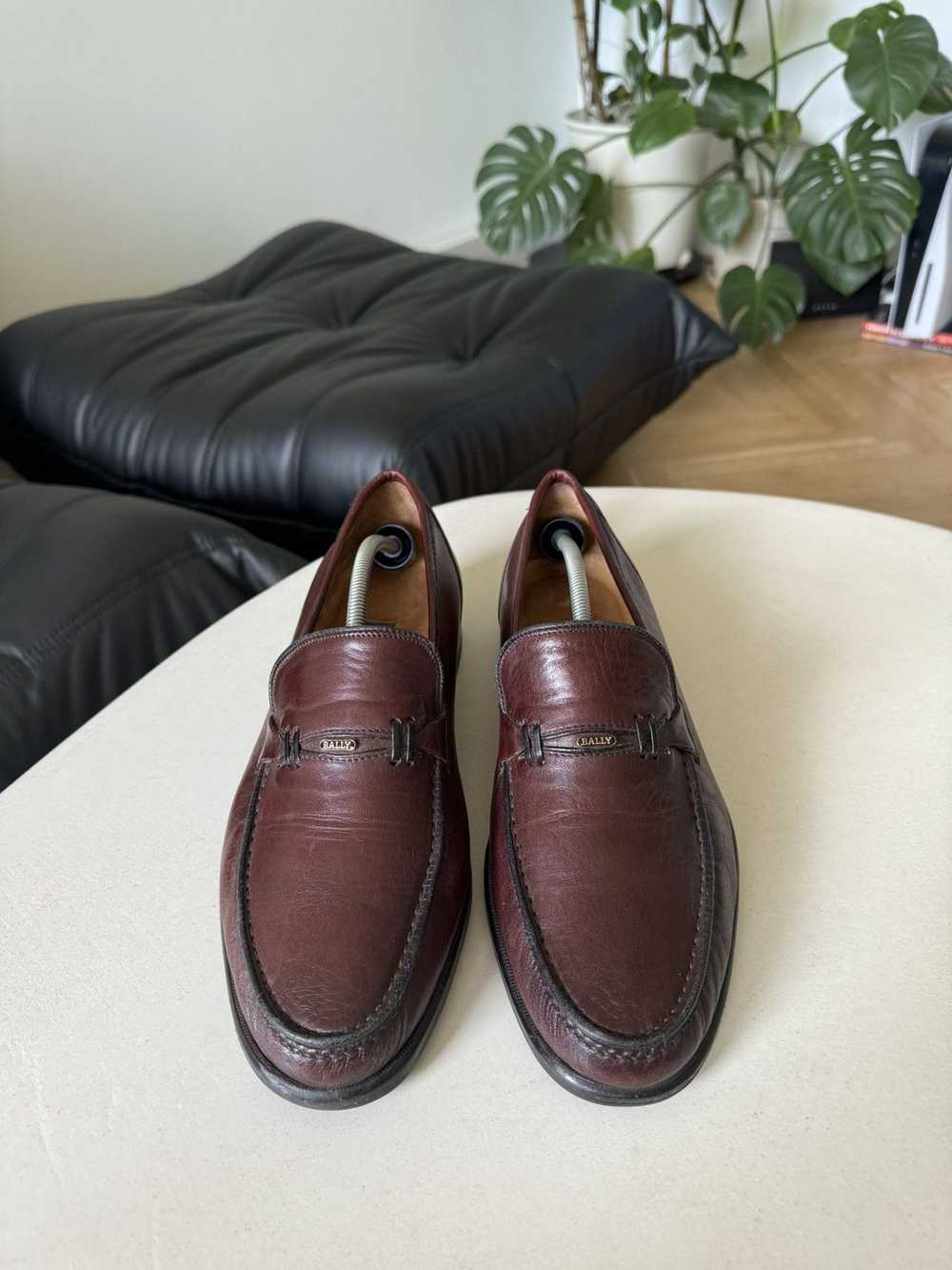 BALLY Maroon Classic Penny Loafers Leather High Q… - image 2