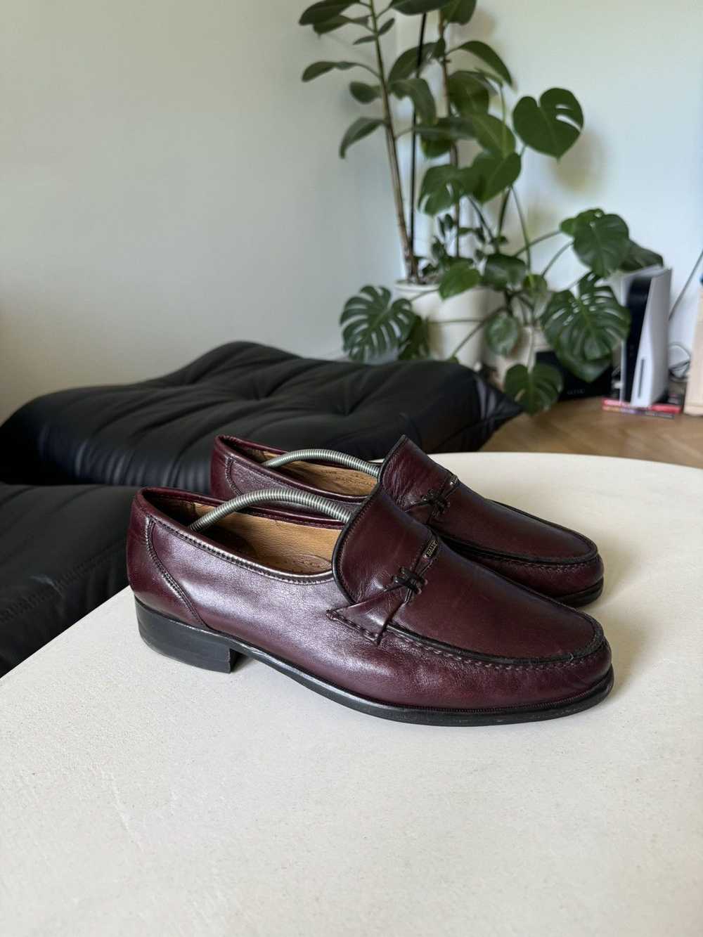 BALLY Maroon Classic Penny Loafers Leather High Q… - image 3