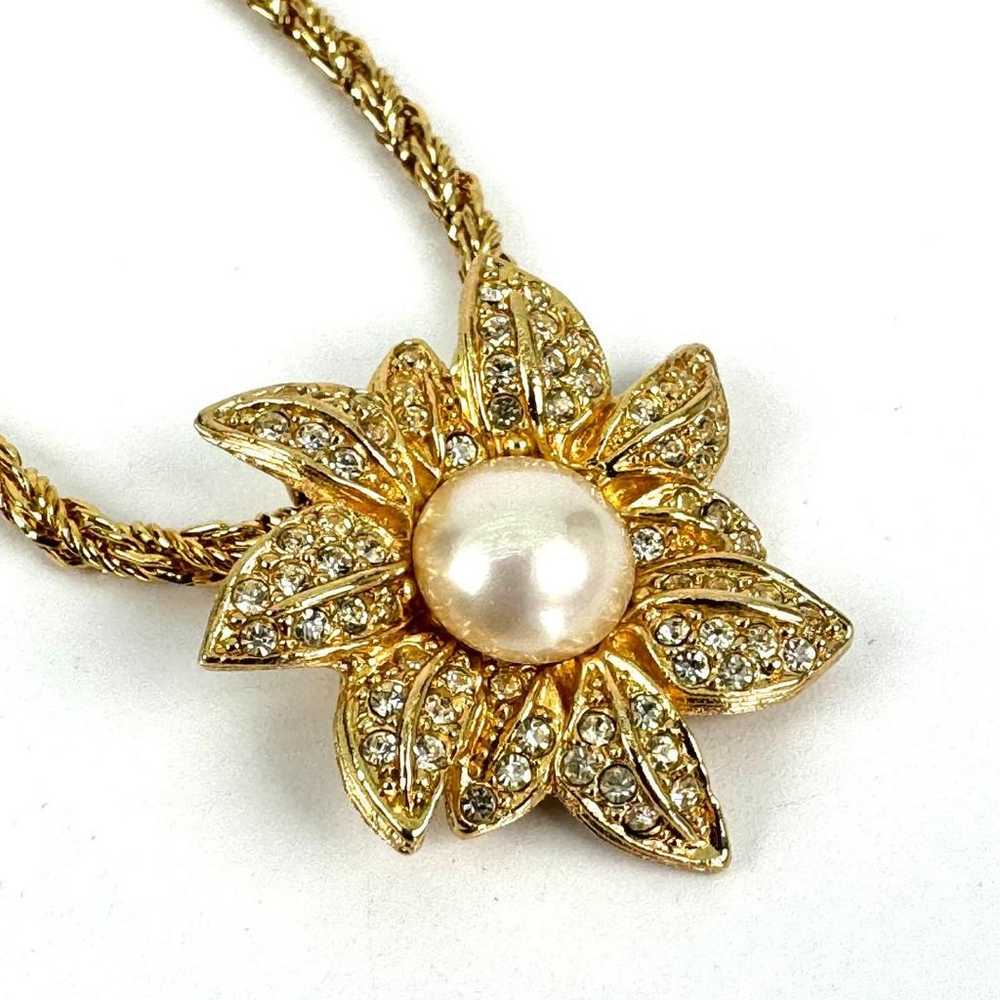 【Excellent Condition】Dior Necklace Pearl Gold Flo… - image 2