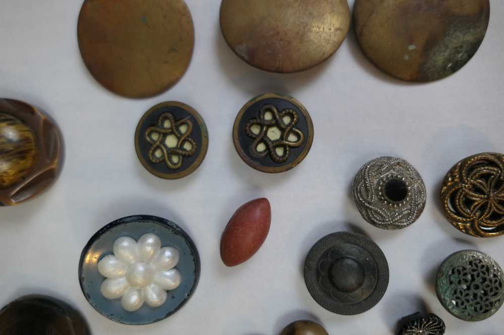 Vintage & Antique Buttons Lot Metal, Celluloid, p… - image 4