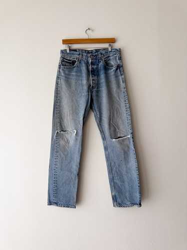 Distressed Levis 501's | 32w