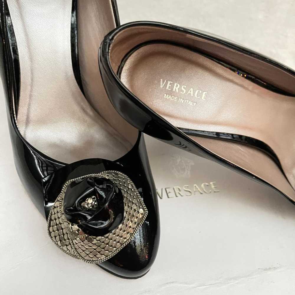 Versace Patent leather heels - image 3