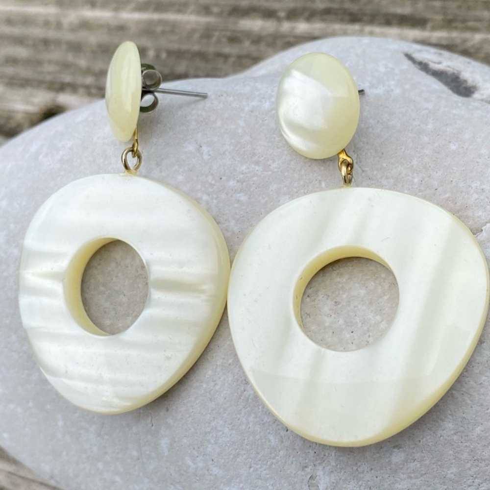 Vintage 80’s geometric drop earrings cream ivory … - image 1