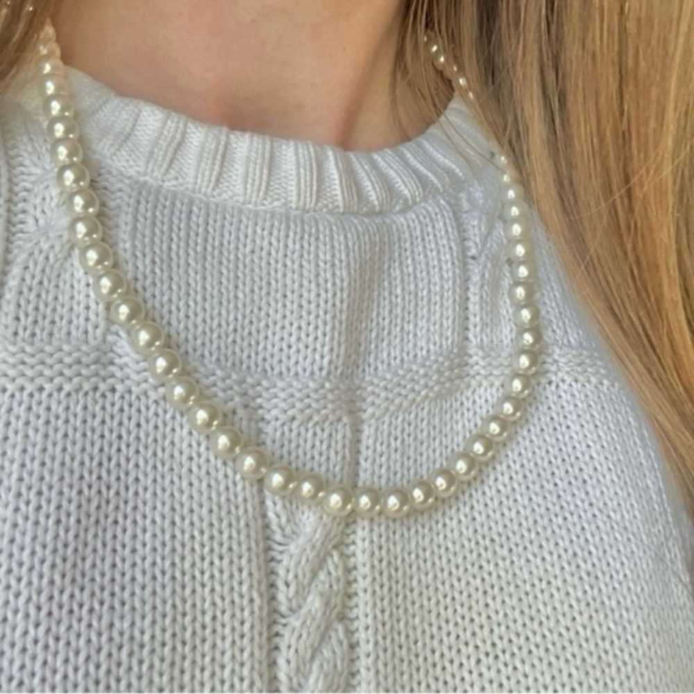 White Pearl Necklace Vintage “Dierdre” 23.5” Clas… - image 2