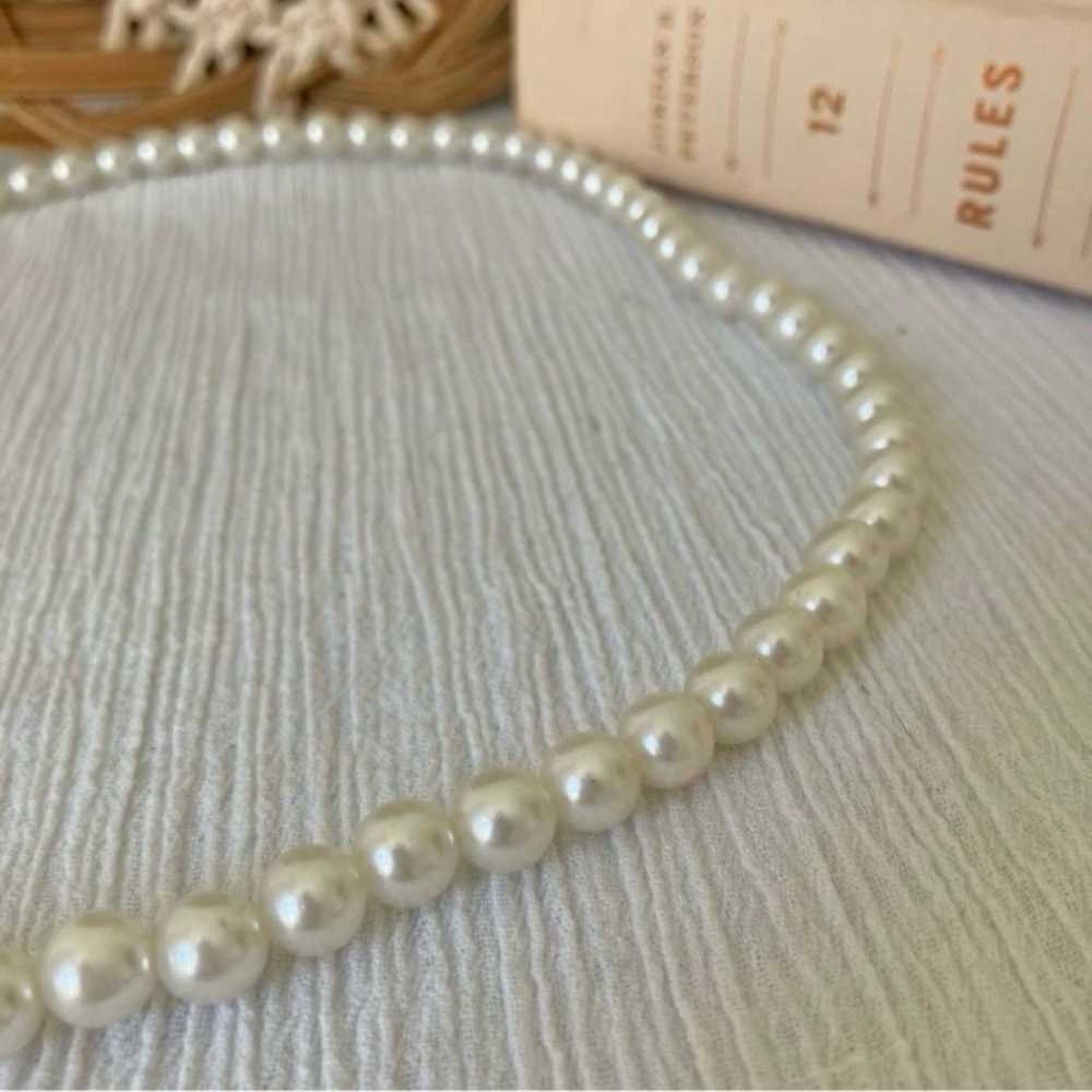 White Pearl Necklace Vintage “Dierdre” 23.5” Clas… - image 7