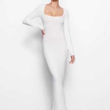 Skims long sleeve maxi dress