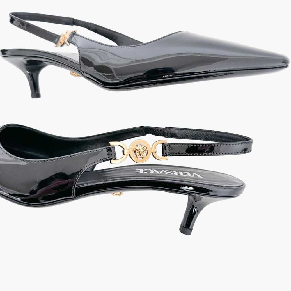 Versace Medusa Aevitas leather heels - image 11