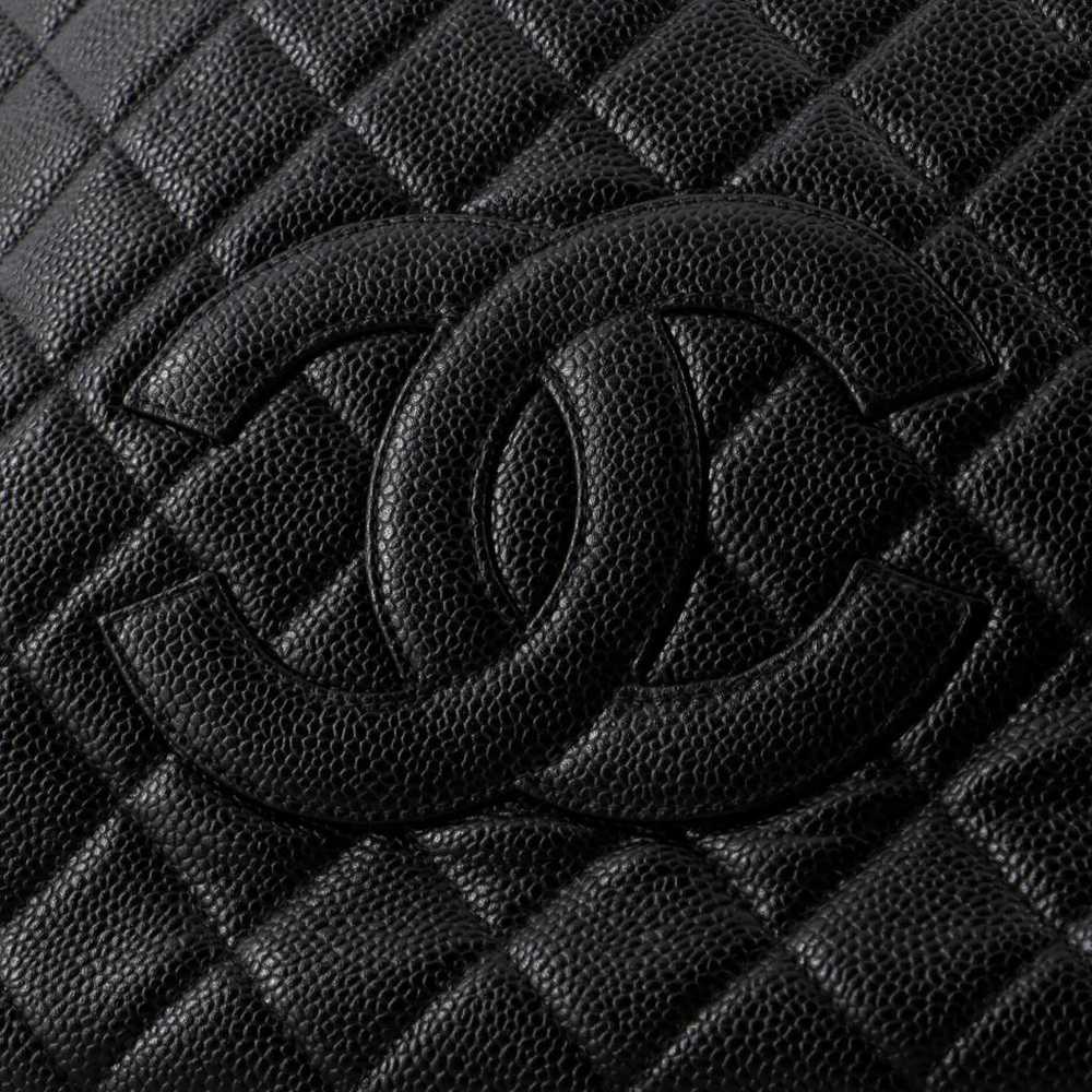 Chanel Leather tote - image 7