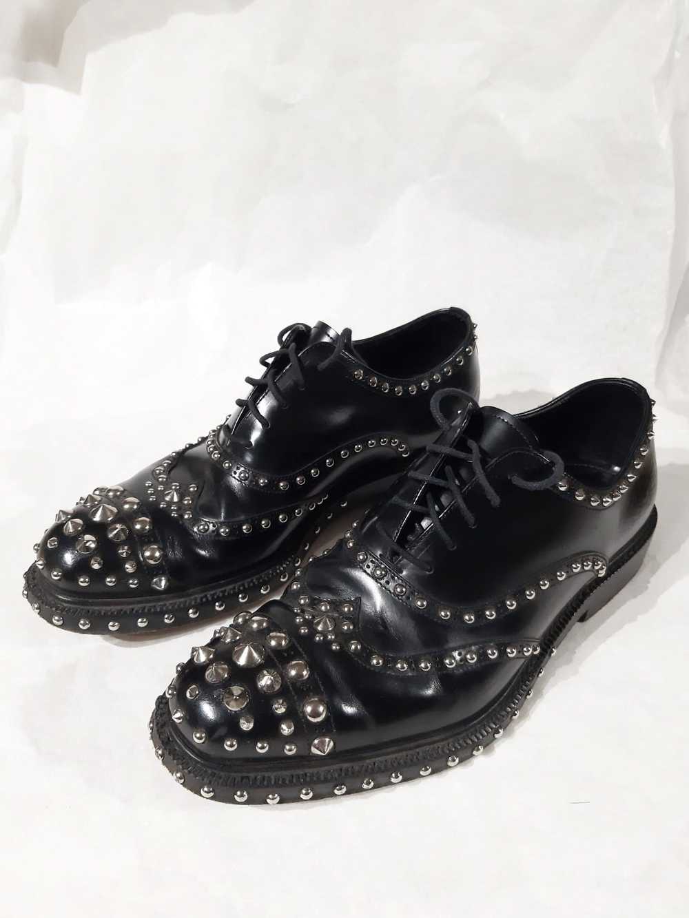 Prada FW 2009 Runway Studded Leather Derby Shoes - image 4