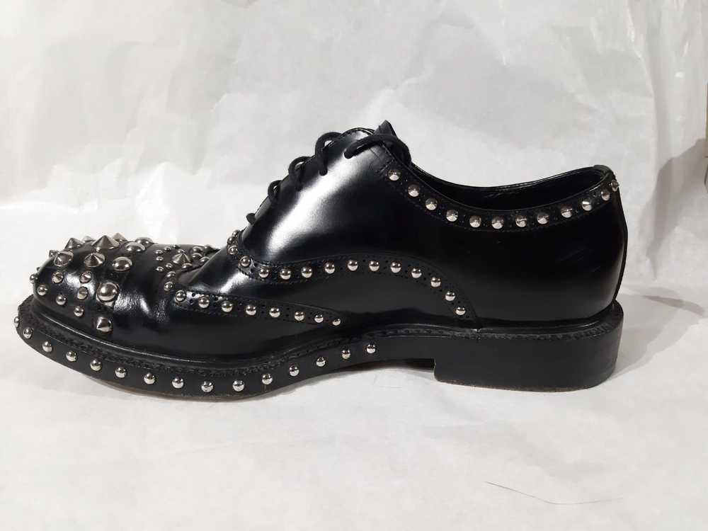 Prada FW 2009 Runway Studded Leather Derby Shoes - image 8