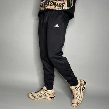 Adidas × Streetwear × Vintage Crazy Adidas Sweatpa