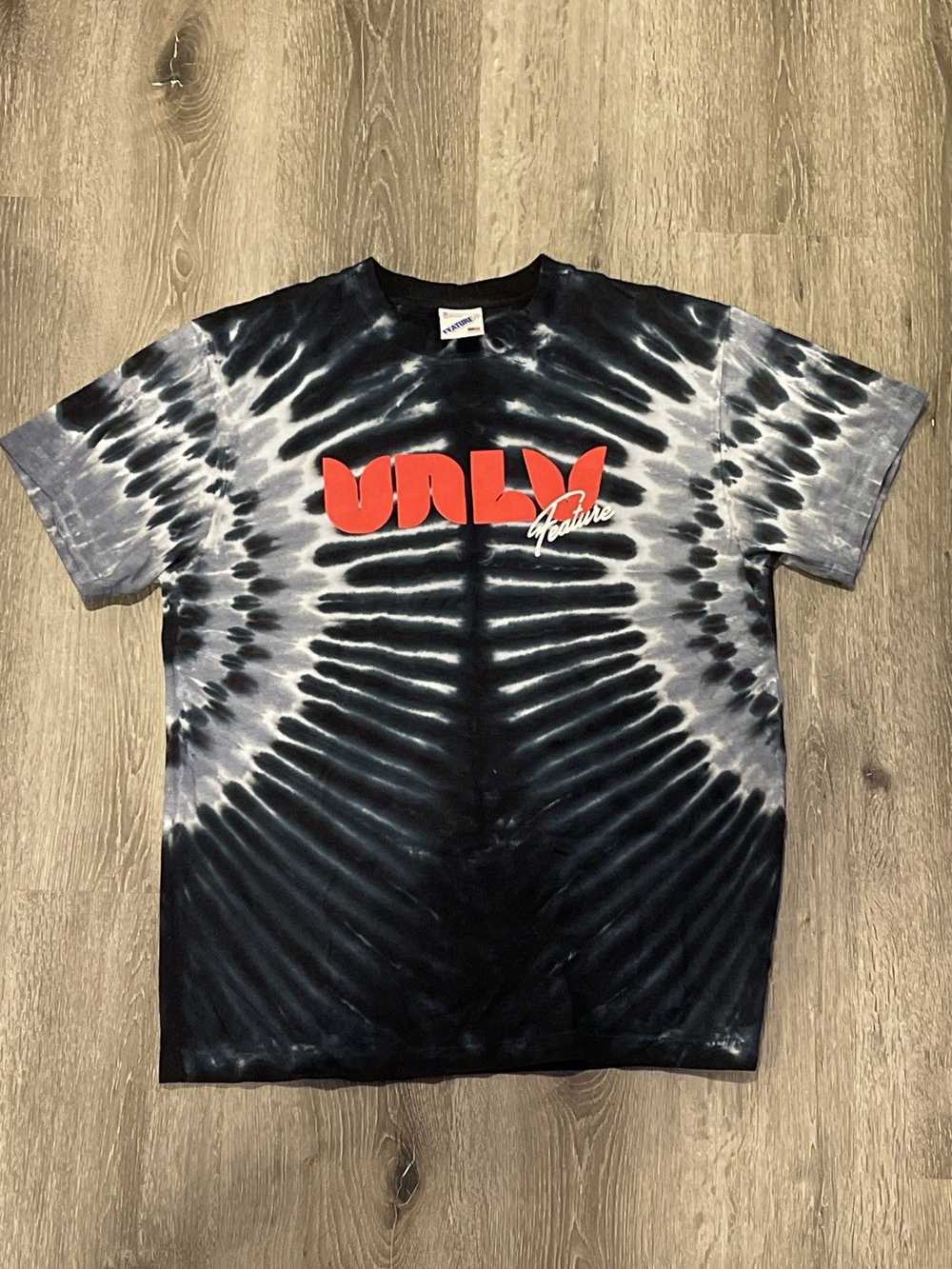 Feature Feature x UNLV PSA TEE - image 1