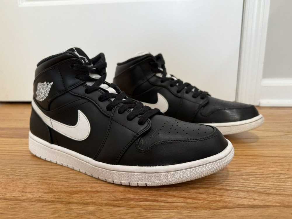 Jordan Brand × Nike Nike air Jordan retro 1 mid b… - image 2