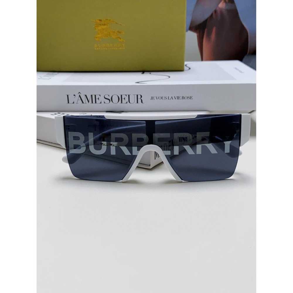 Burberry Sunglasses - image 7