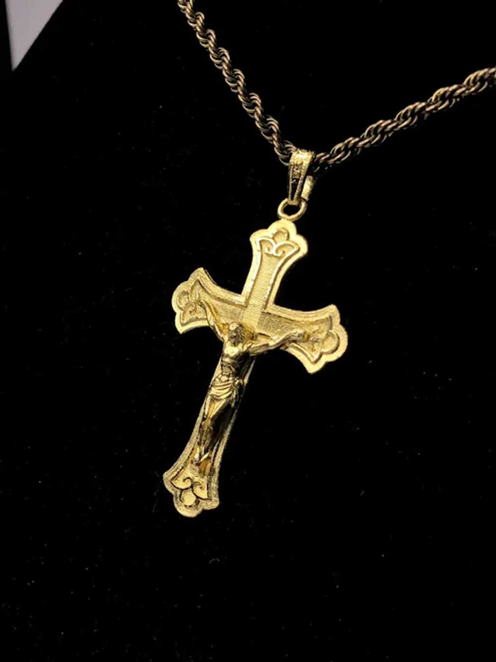 Vintage 22k Yellow Gold Crucifix Cross Pendant - image 5