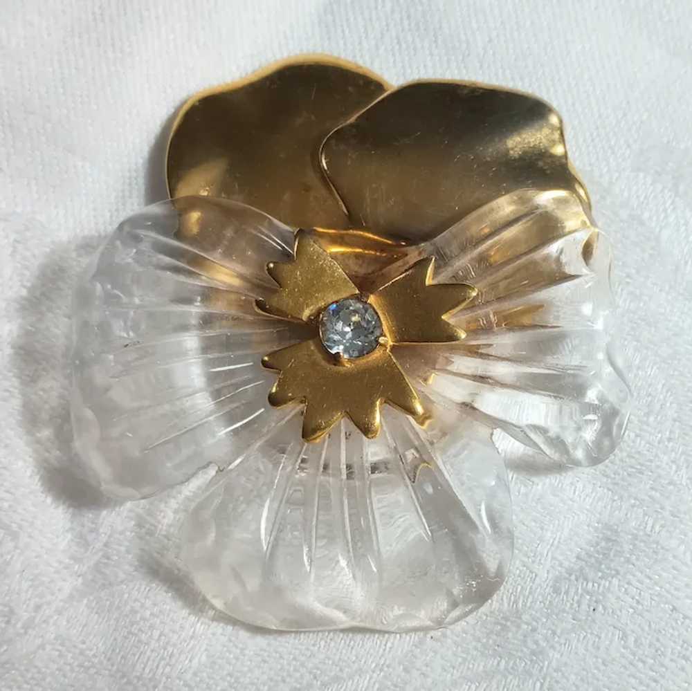 Gold tone Lucite Ice pansy flower fur clip - image 5