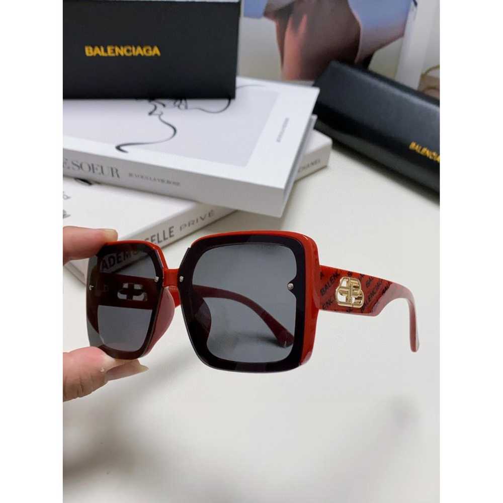 Balenciaga Oversized sunglasses - image 6