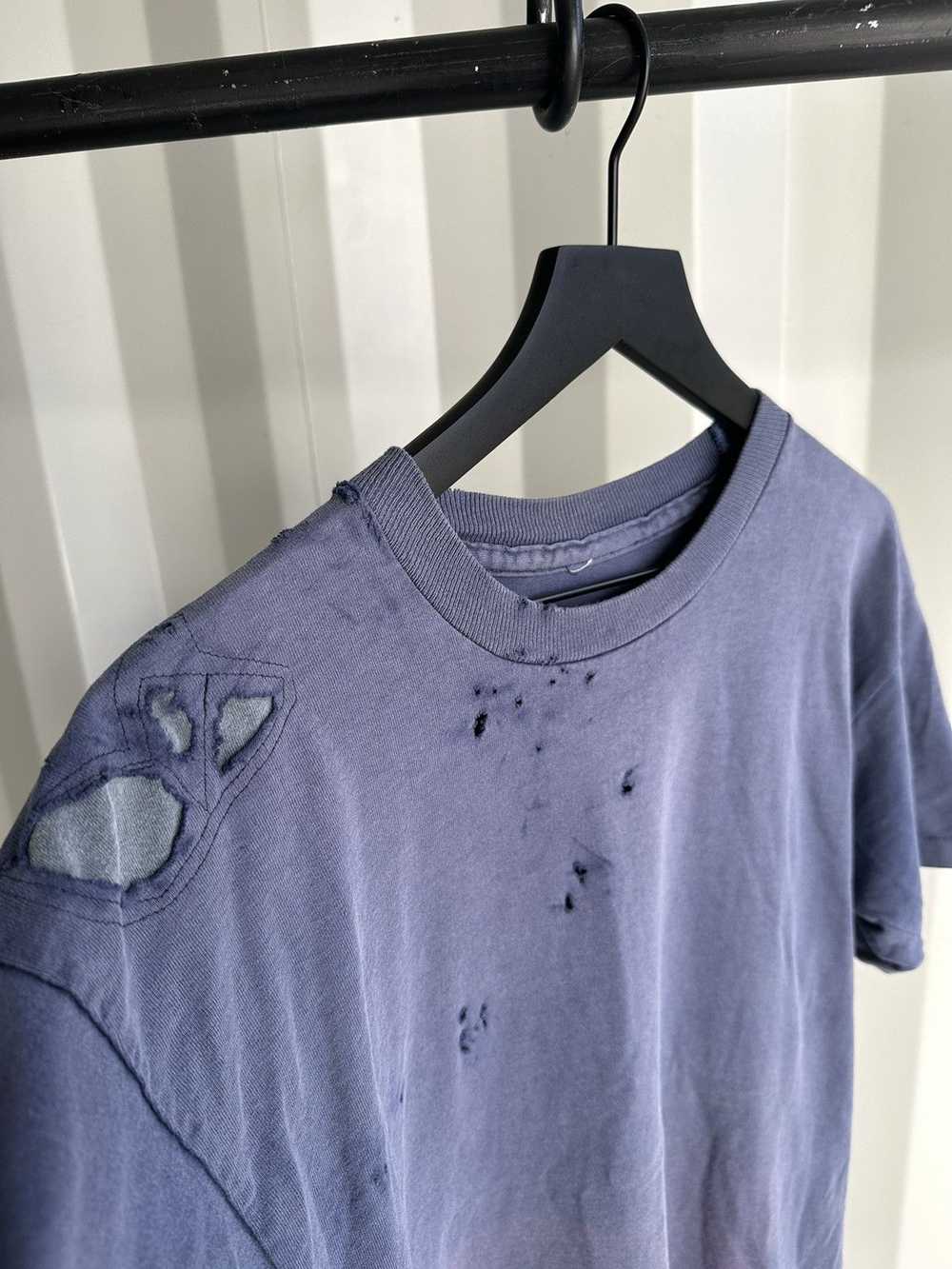 Vintage Thrashed Repaired Sun Faded Tee Shirt Dis… - image 4