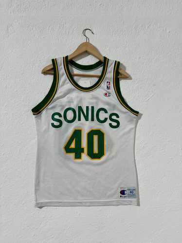 Seattle Supersonics Shawn Kemp Jersey White Sz. Me