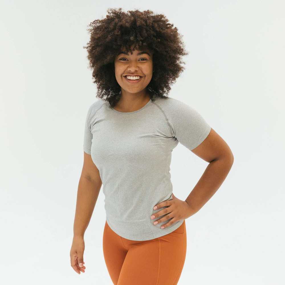 Senita Athletics Sporty Seamless Tee - Gray - image 1