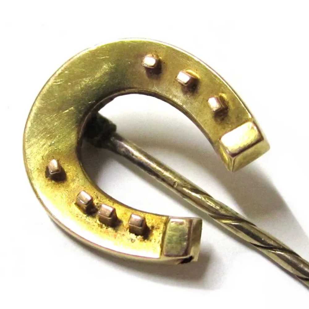 18 Carat Gold Cravat or Stick Pin in Horseshoe-fo… - image 2