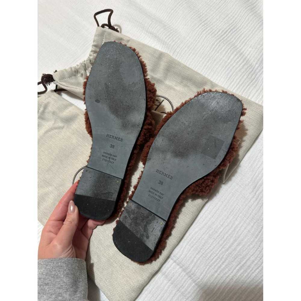 Hermès Oran shearling sandal - image 3