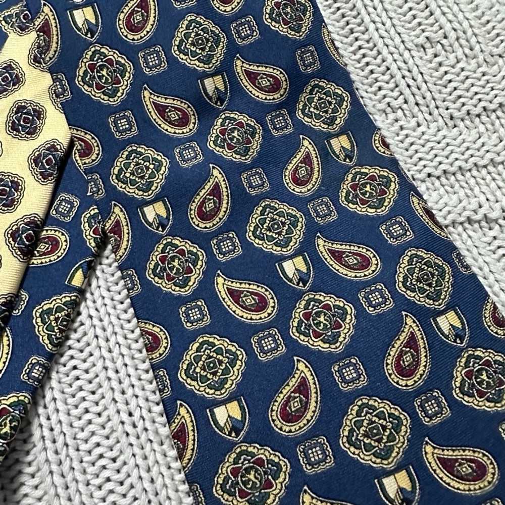 Vintage Tommy Hilfiger navy paisley silk tie - image 2