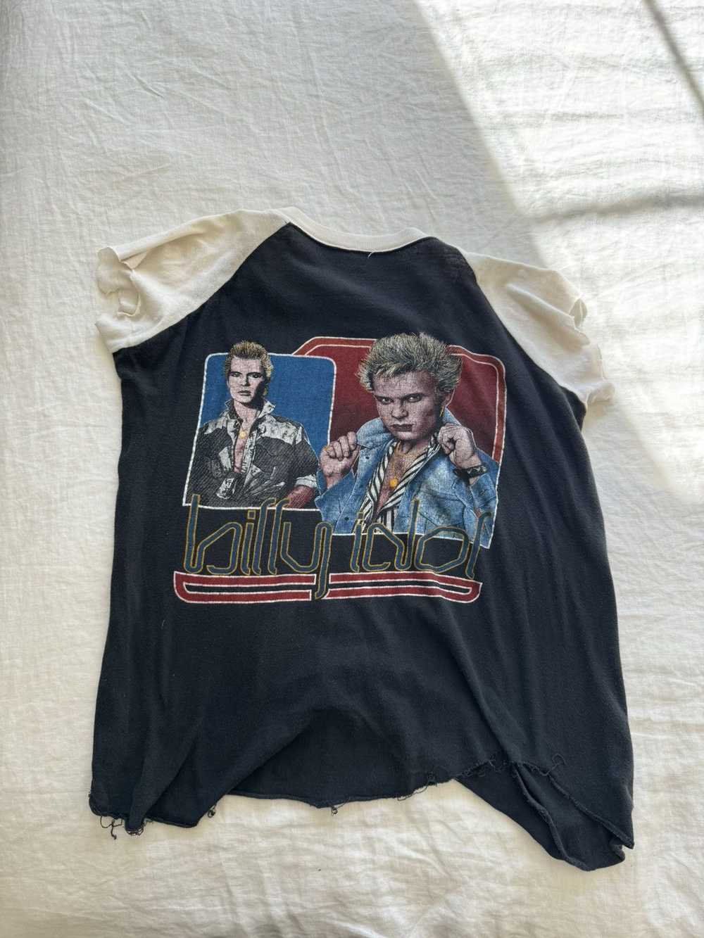 Vintage THRASHED 1981 billy idol tee - image 4