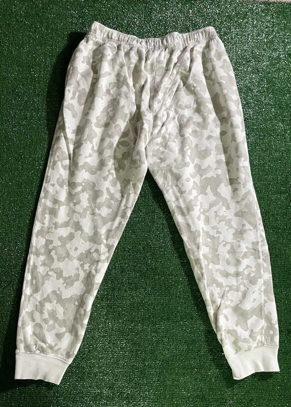 Nike Nike Camo Print Joggers - image 4