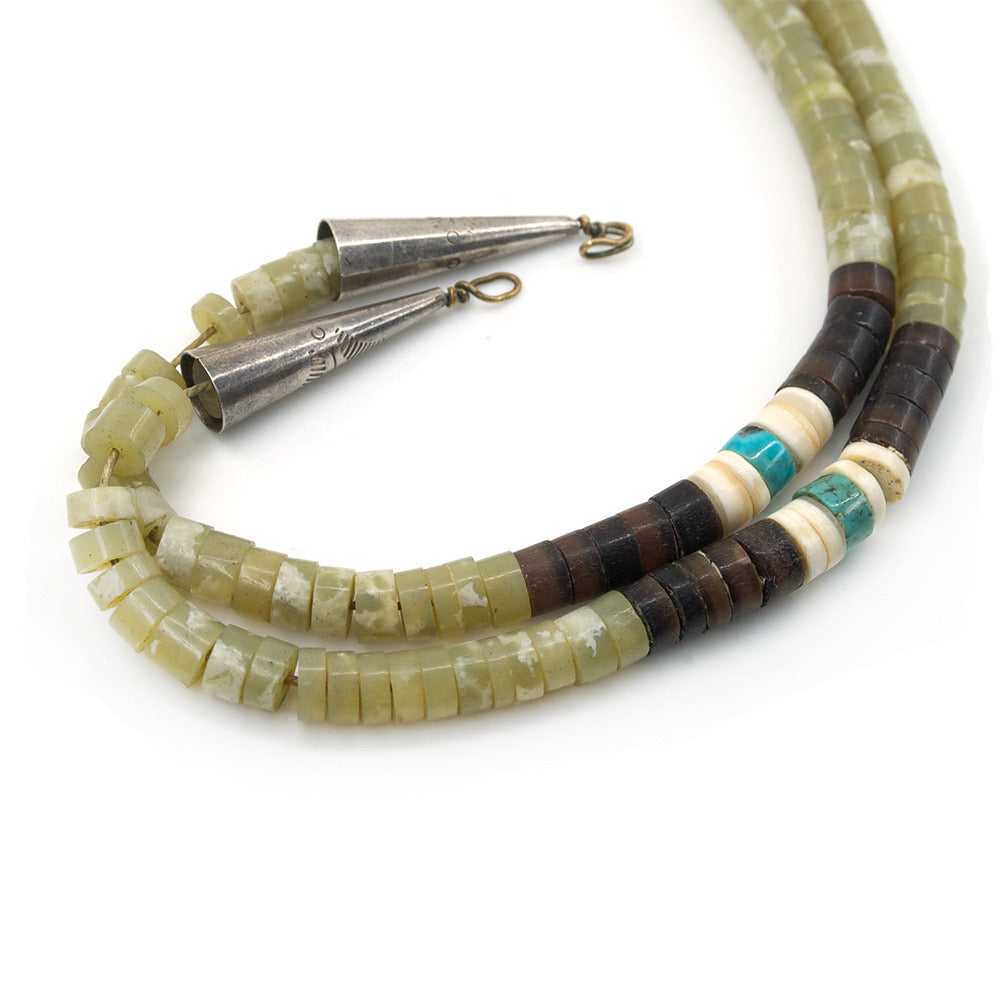 Santo Domingo Shell Necklace - image 4