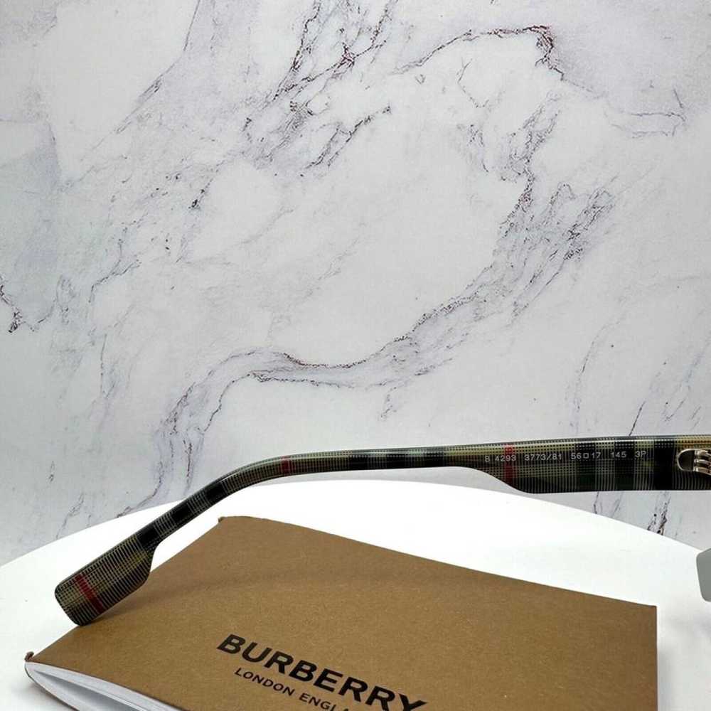 Burberry Sunglasses - image 6