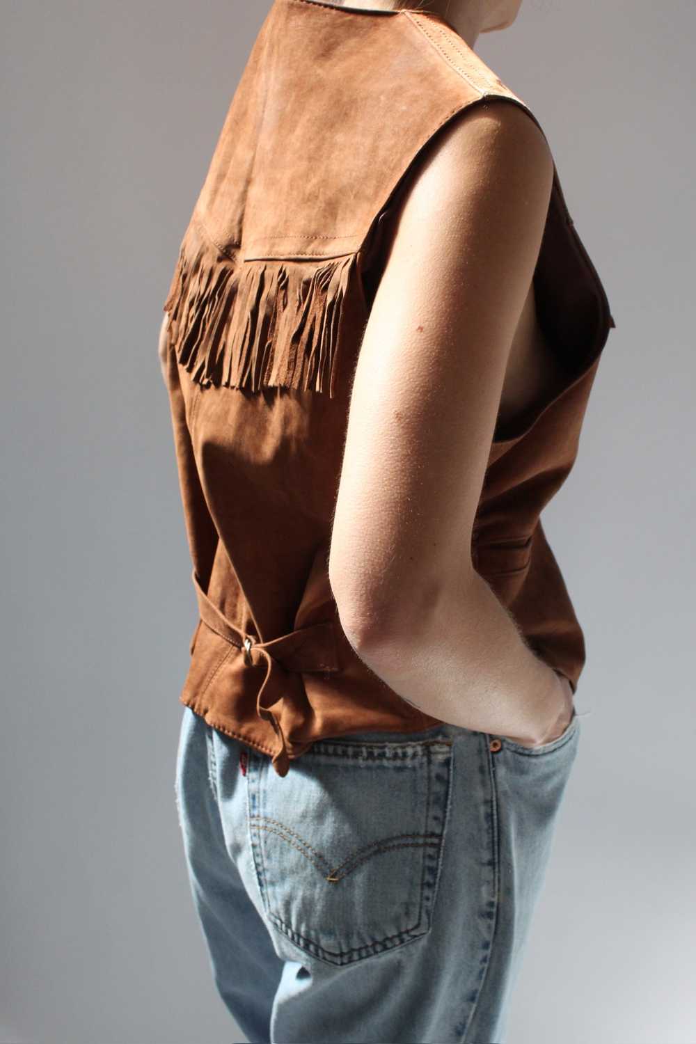 Vintage Lee Chestnut Fringe Leather Vest - image 7