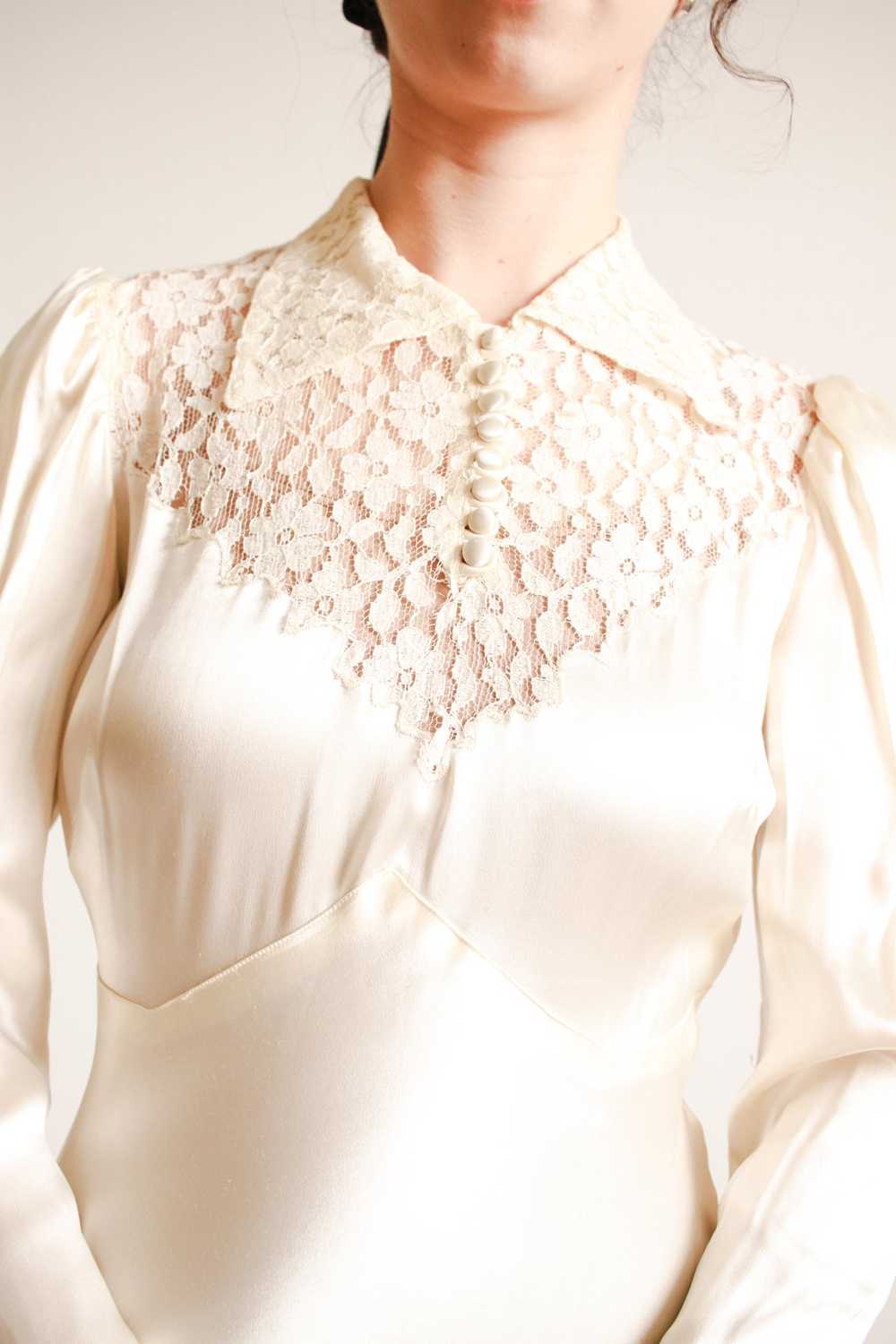 1930s Ivory Liquid Satin Lace Yolk Wedding Gown - image 10