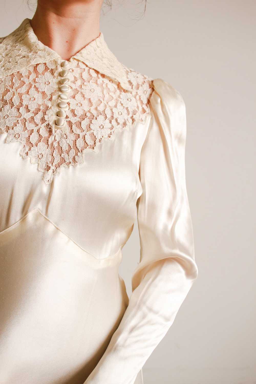 1930s Ivory Liquid Satin Lace Yolk Wedding Gown - image 11