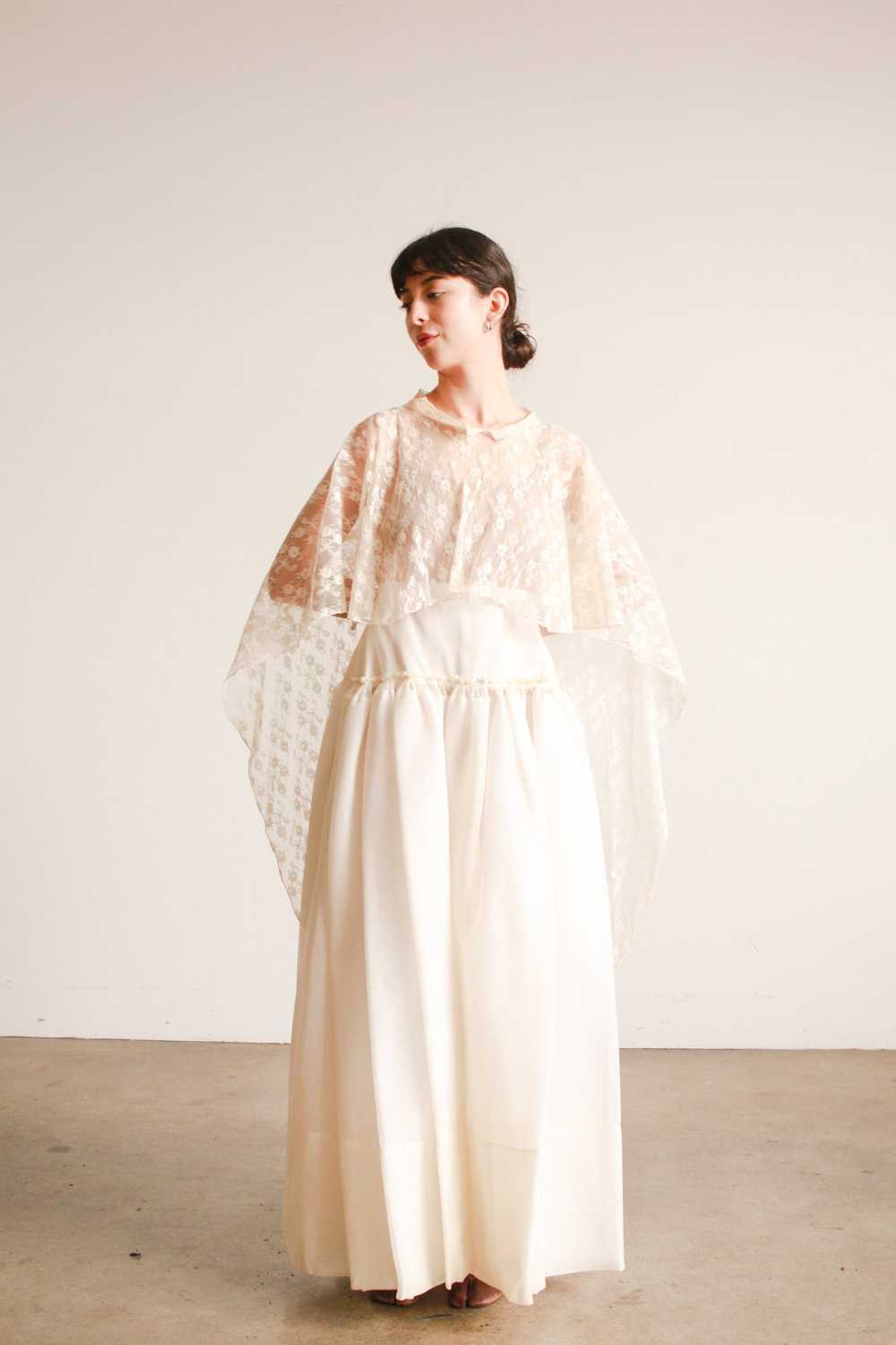 1950s Cream Lace Overlay Cape - image 4