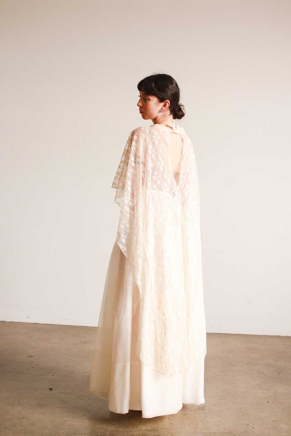 1950s Cream Lace Overlay Cape - image 9