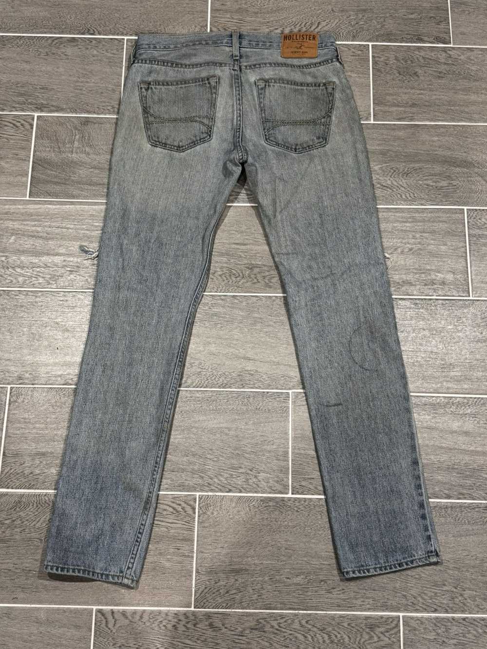 Hollister 74iswar Denim Distressed Jeans - image 4